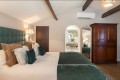 Elegance Room
