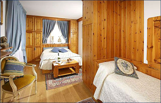 Triple room